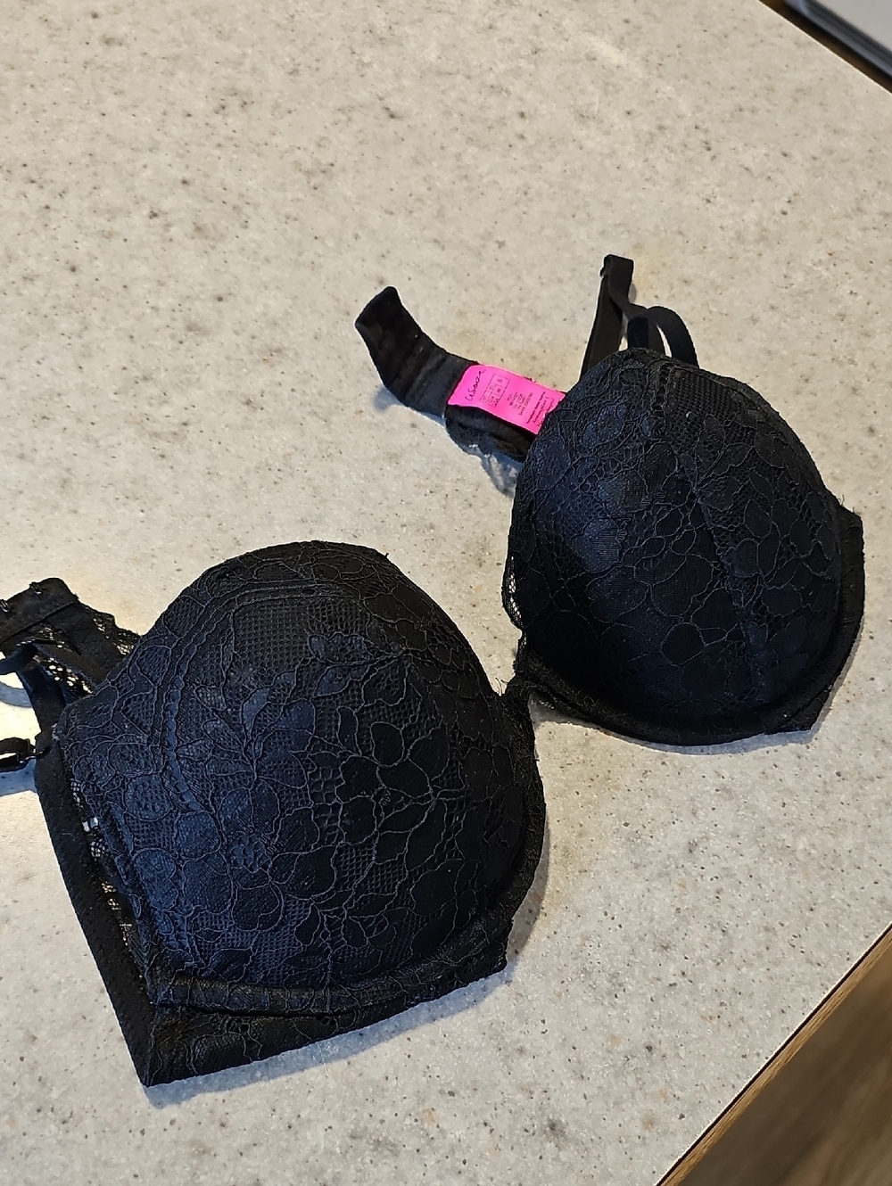 La SENZA 36B  Black Lace Push-Up Bra